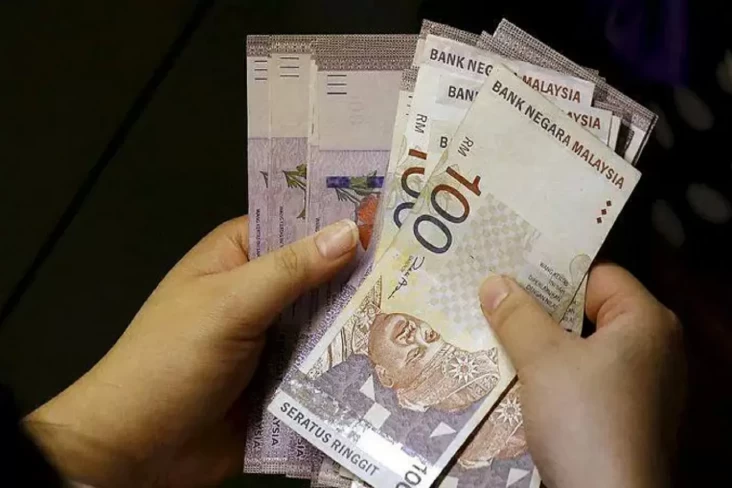 Malaysia Bagi-bagi Uang...