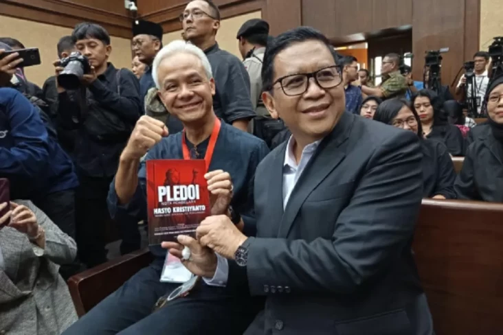Sidang Vonis Hasto Hari...