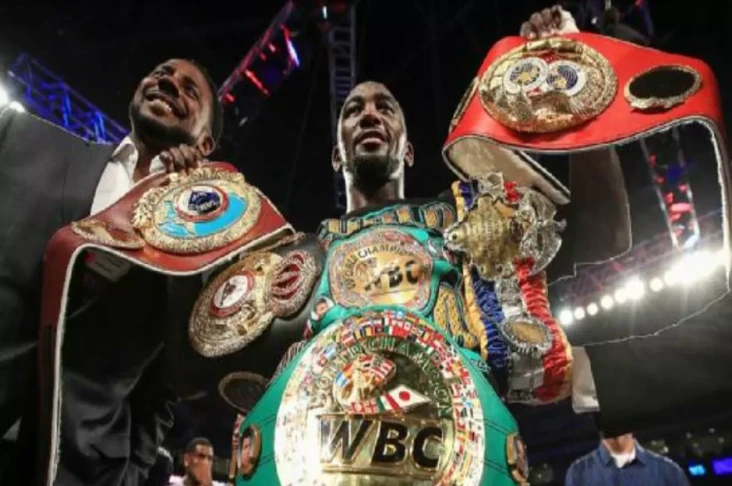 Terence Crawford Lengserkan...