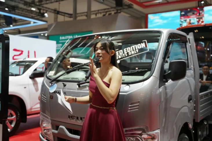 Meluncur di GIIAS 2025,...
