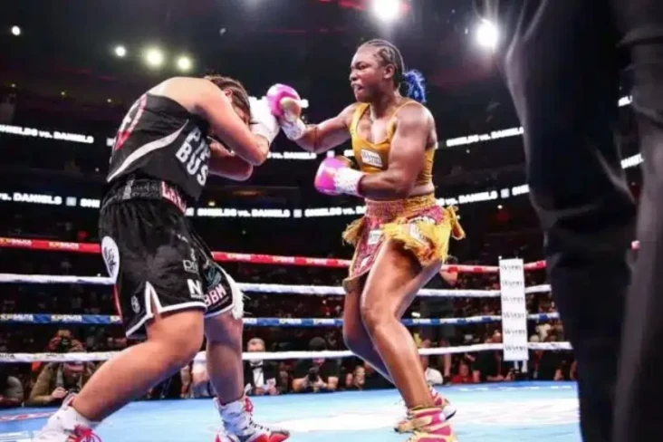Apakah Claressa Shields...