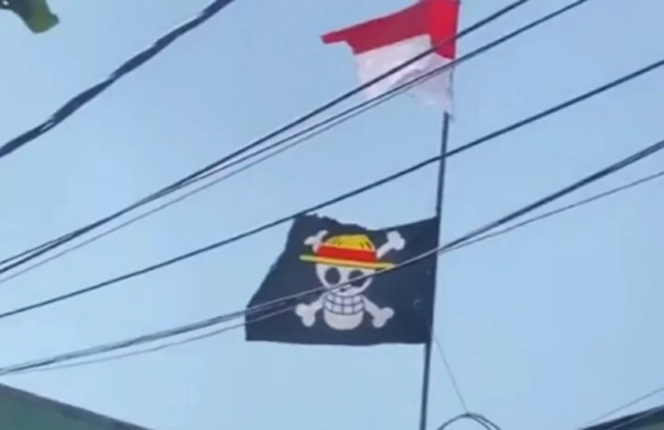 Bendera One Piece Berkibar...