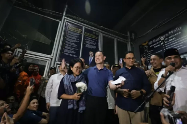 Pelukan Hangat Anies...