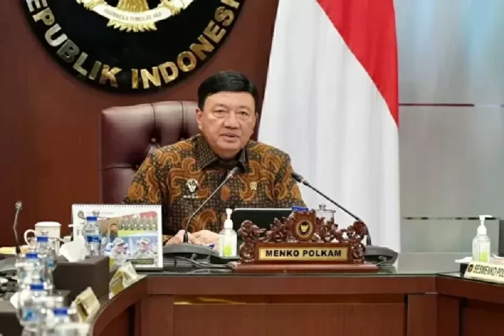 Menko Polkam Tanggapi...