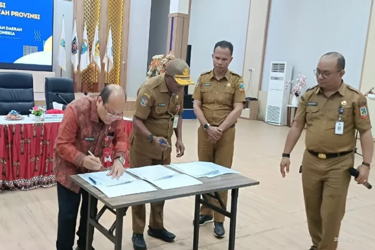 Kemendagri Dorong Pemprov...