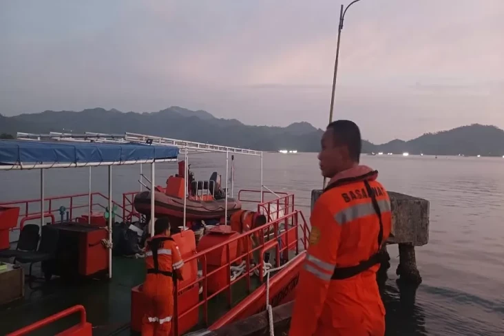KM Rezki Hilang Kontak...