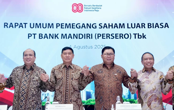 Tunjuk Dirut Baru, Bank...