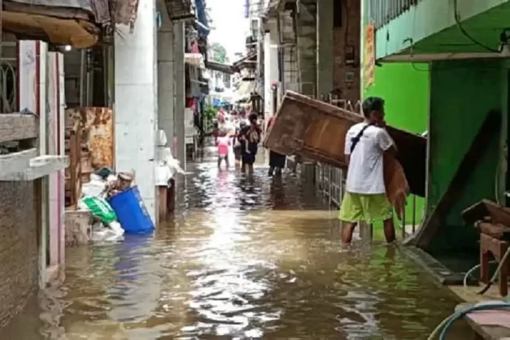 Banjir Jakarta Meluas,...