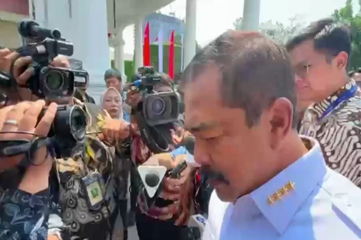 Menteri Imipas Tunggu...