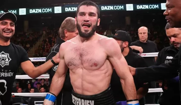Artur Beterbiev Lupakan...