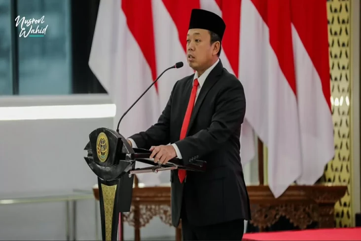 Pendidikan Nusron Wahid,...