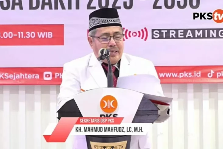 PKS Tetapkan Susunan...