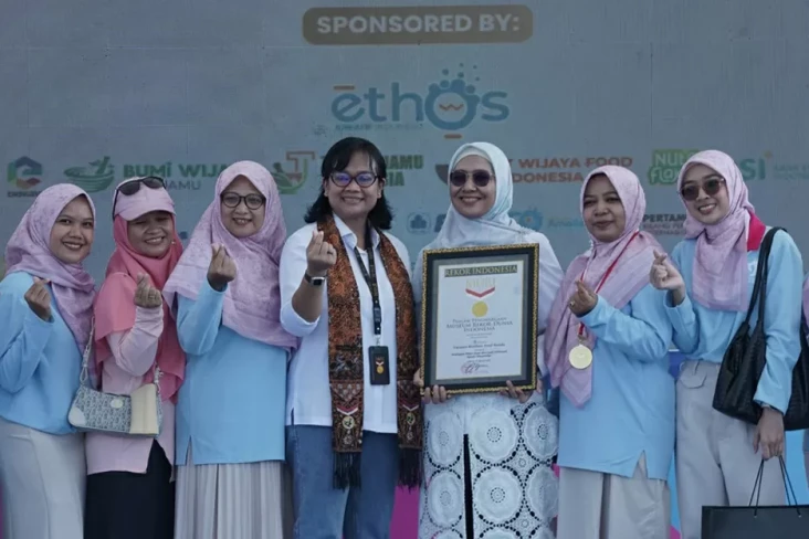 Peringatan Milad ke-5,...