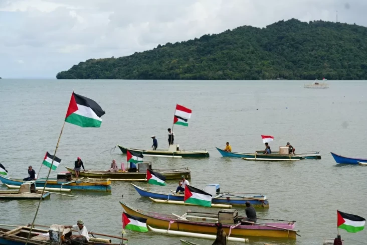 Konvoi Perahu Nelayan...