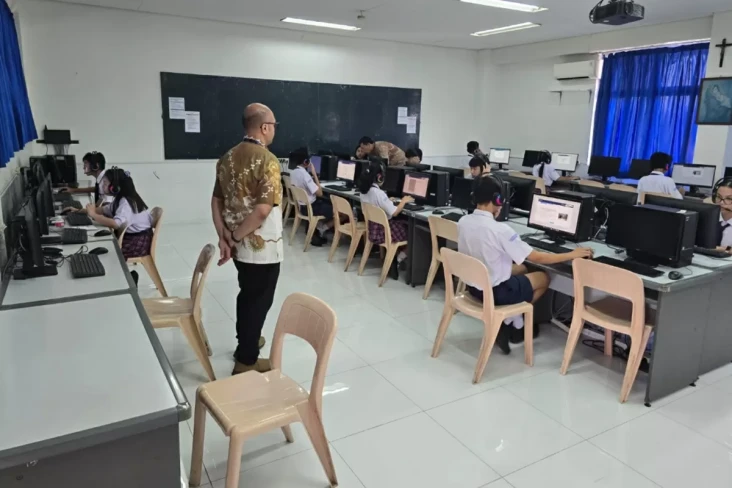 Puluhan Sekolah di Jakarta...