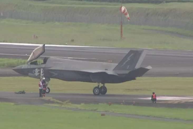 Jet Tempur Siluman F-35...