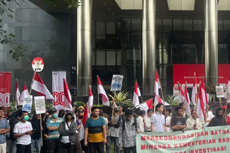 Masyarakat dan Mahasiswa...