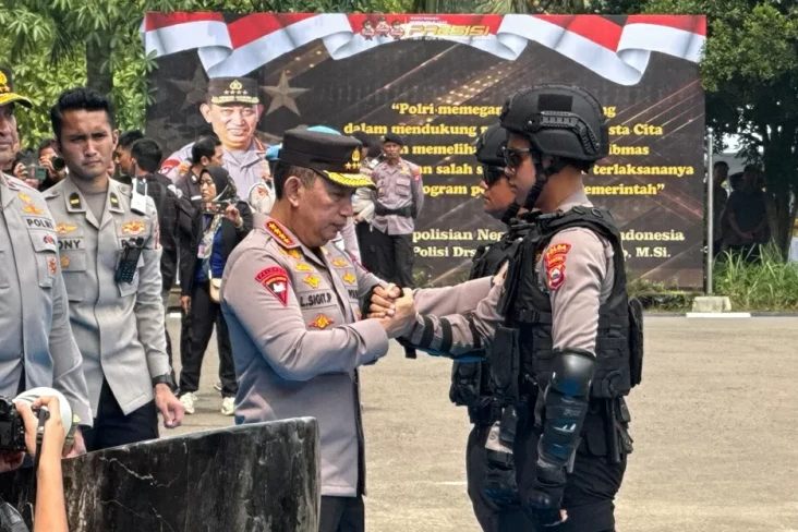 Resmikan Tim Patroli...