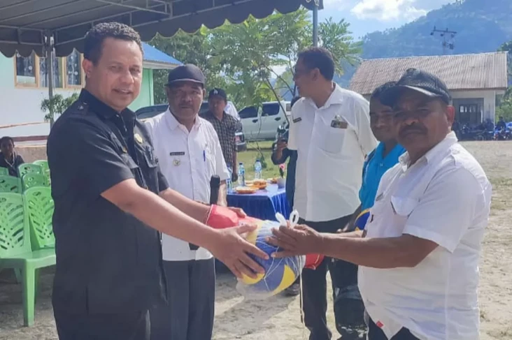 Gelar 2 Turnamen Voli,...