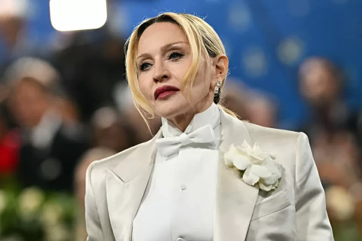Madonna Serukan Dunia...