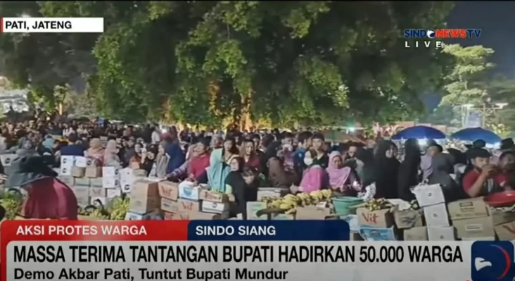 Demo Besar-besaran Desak...