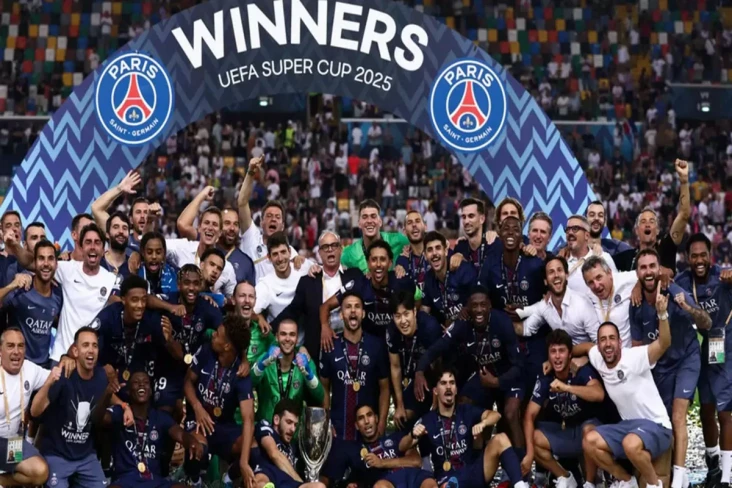 PSG Juara Piala Super...