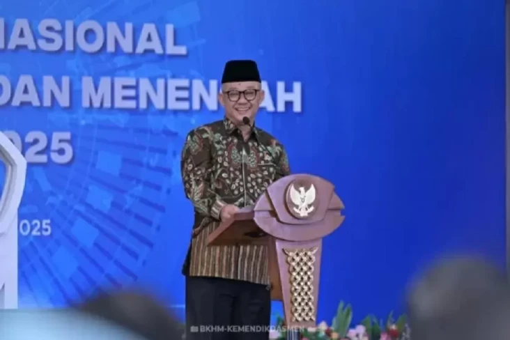 Megawati Soroti Banyak...