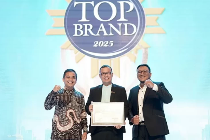 Raih Top Brand Award...