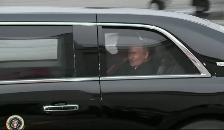 Momen Langka, Putin...