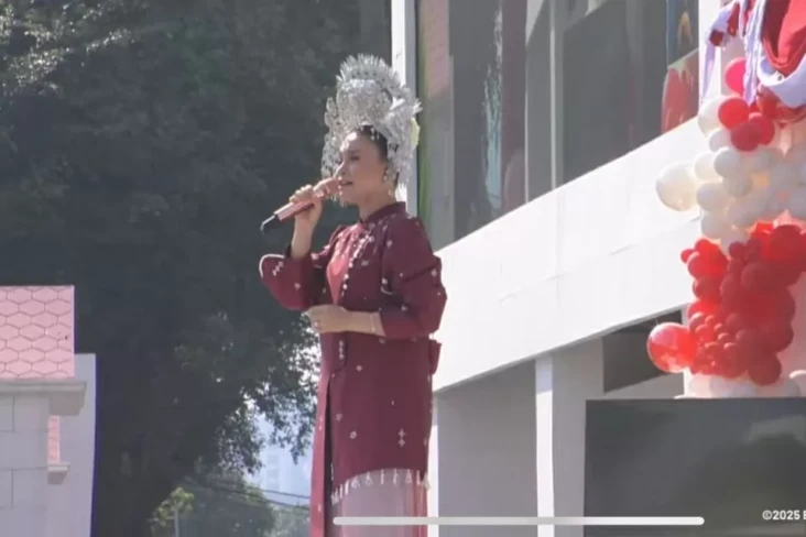 3 Potret Rossa Nyanyi...