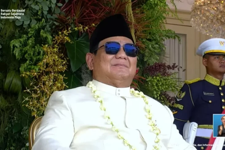 Makna Baju Adat Demang...