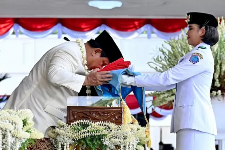Bianca Terharu Presiden...