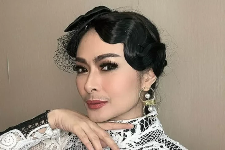 Firasat Iis Dahlia sebelum...