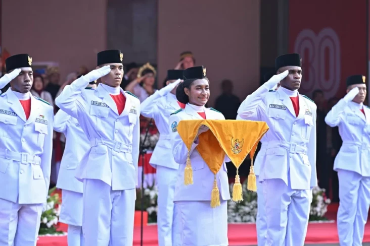 Cerita Queensy dan Aldo,...
