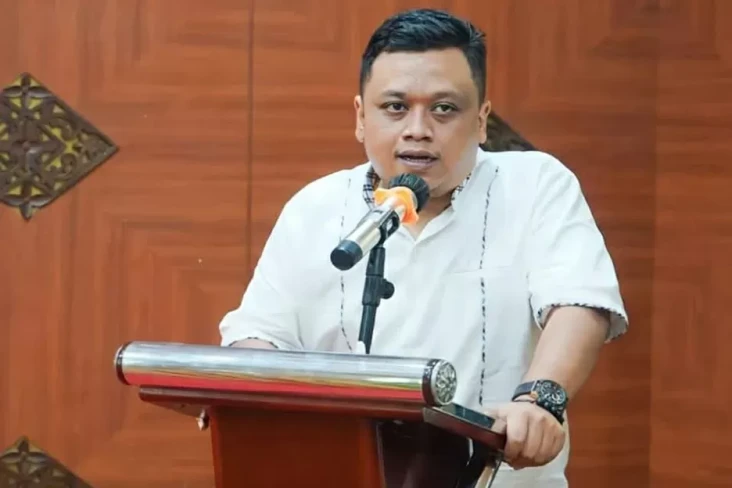 Mendorong Pengangkatan...