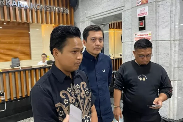Iwakum Gugat Pasal 8...