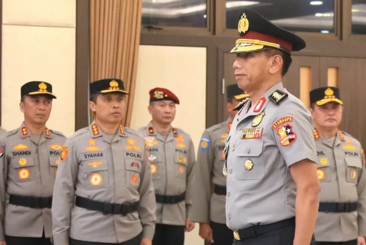Profil Komjen Akhmad...