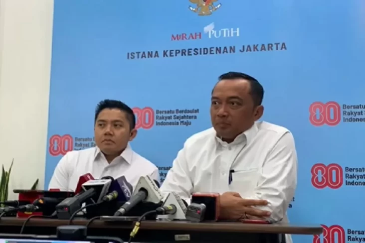Prabowo Buka Opsi Reshuffle...