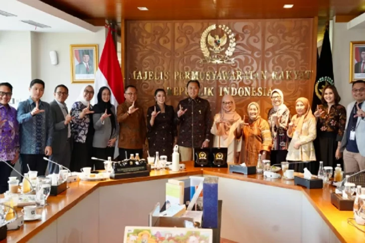 Wakil Ketua MPR Tegaskan...