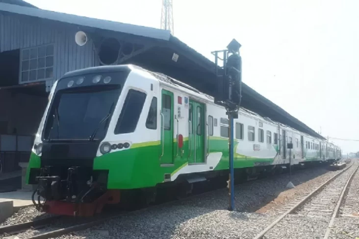 KA Commuter Line Jenggala...