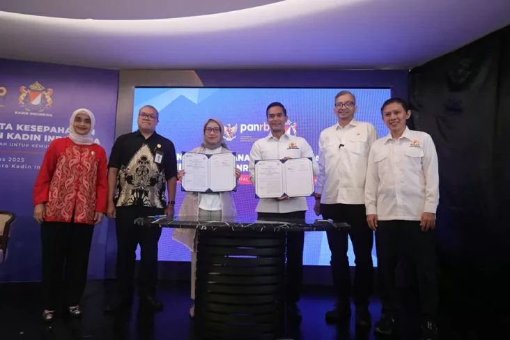 Hadirkan Kemudahan Berusaha...