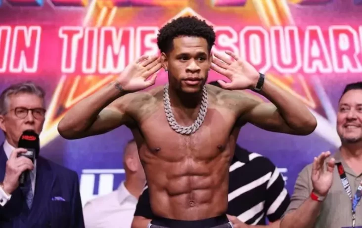 Enaknya Jadi Devin Haney...