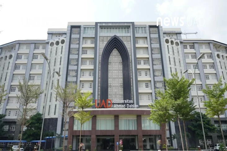 18 Universitas Muhammadiyah...