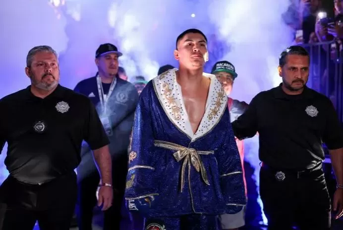 Vergil Ortiz Jr. Petinju...