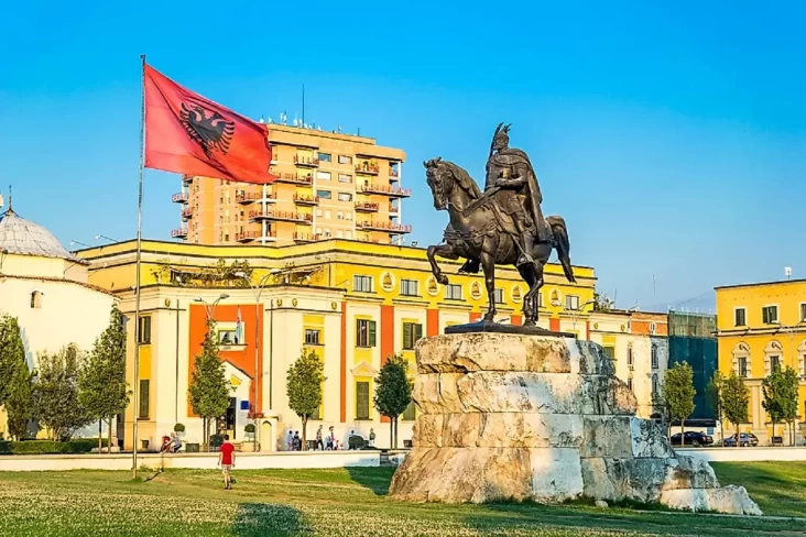 Albania Ingin Ganti...