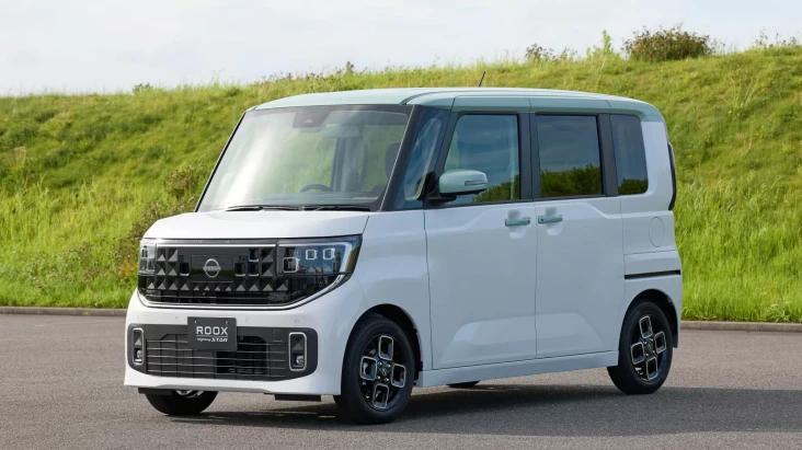 Nissan Roox Diperkenalkan,...