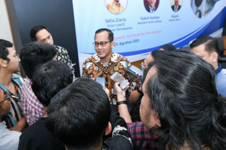 Babak Baru Industri...