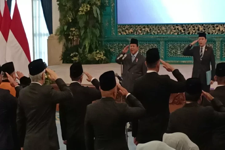 Presiden Prabowo Lantik...