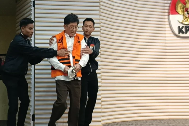 KPK Umumkan 3 Tersangka...
