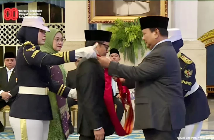 Terima Bintang Mahaputera...